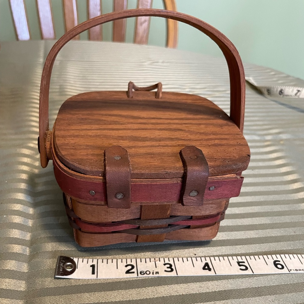 Longaberger Small Handwoven Wooden Basket Box with Red Accent - Picture 3 of 10